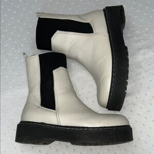 Report White and Black Platform statement Chelsea Ankle Boots 7.5